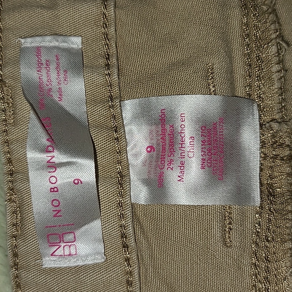 2 pairs No Boundries women's pants size 9 - Picture 8 of 9